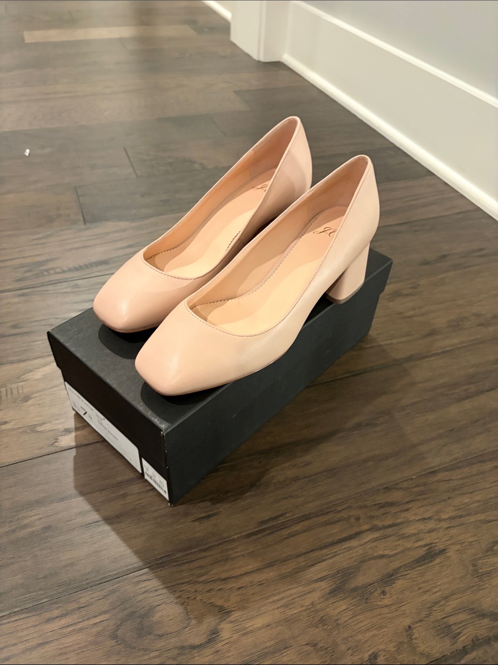 New in Box JCrew Celia Leather Block Heel Pulp Sz 7.5